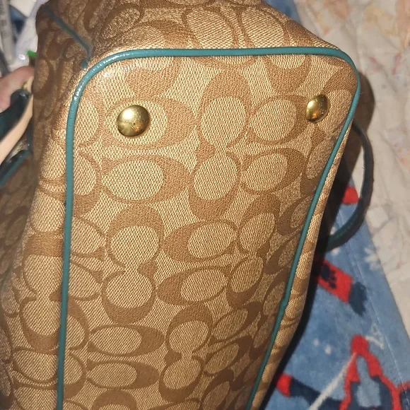 Coach - Picture 10 of 16